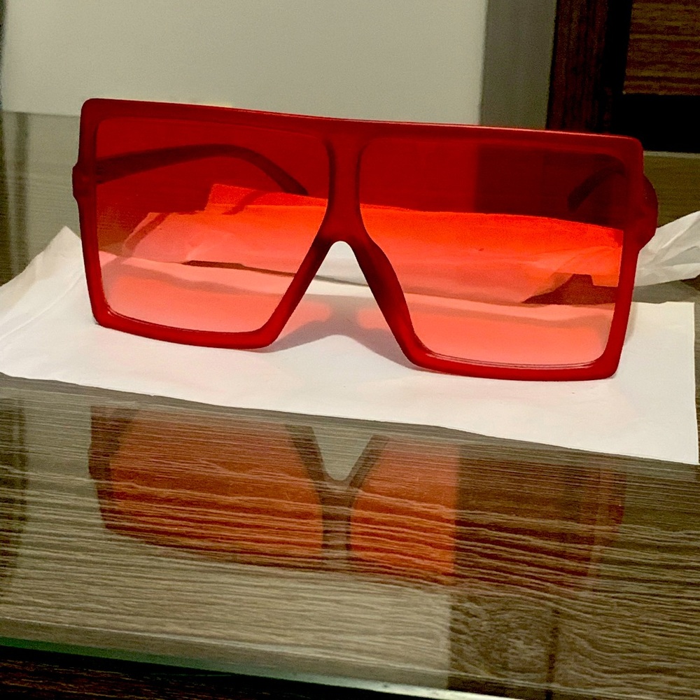 Woman’s sunglasses